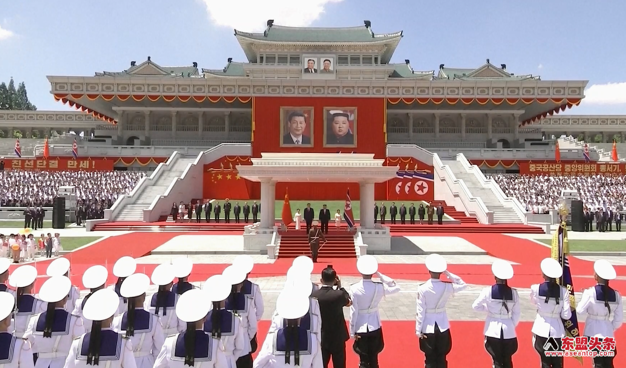 视频封面：【视频】朝鲜劳动党总书记、国务委员长金正恩举行仪式，欢迎中共中央总书记、中国国家主席习近平对朝鲜进行国事访问