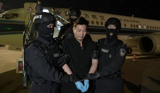 陈志犯罪集团骨干成员刘忍被从柬埔寨押解回中国 柬方已向中方遣返2万余名涉诈人员