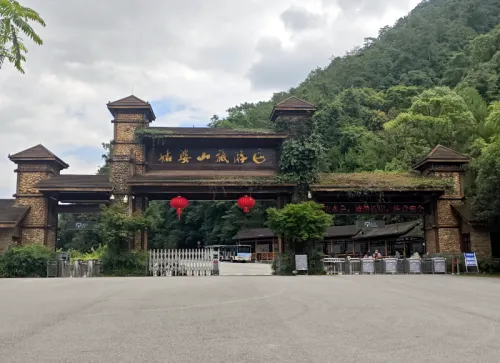 海外华文媒体走进广西贺州：解码文体旅融合新路径