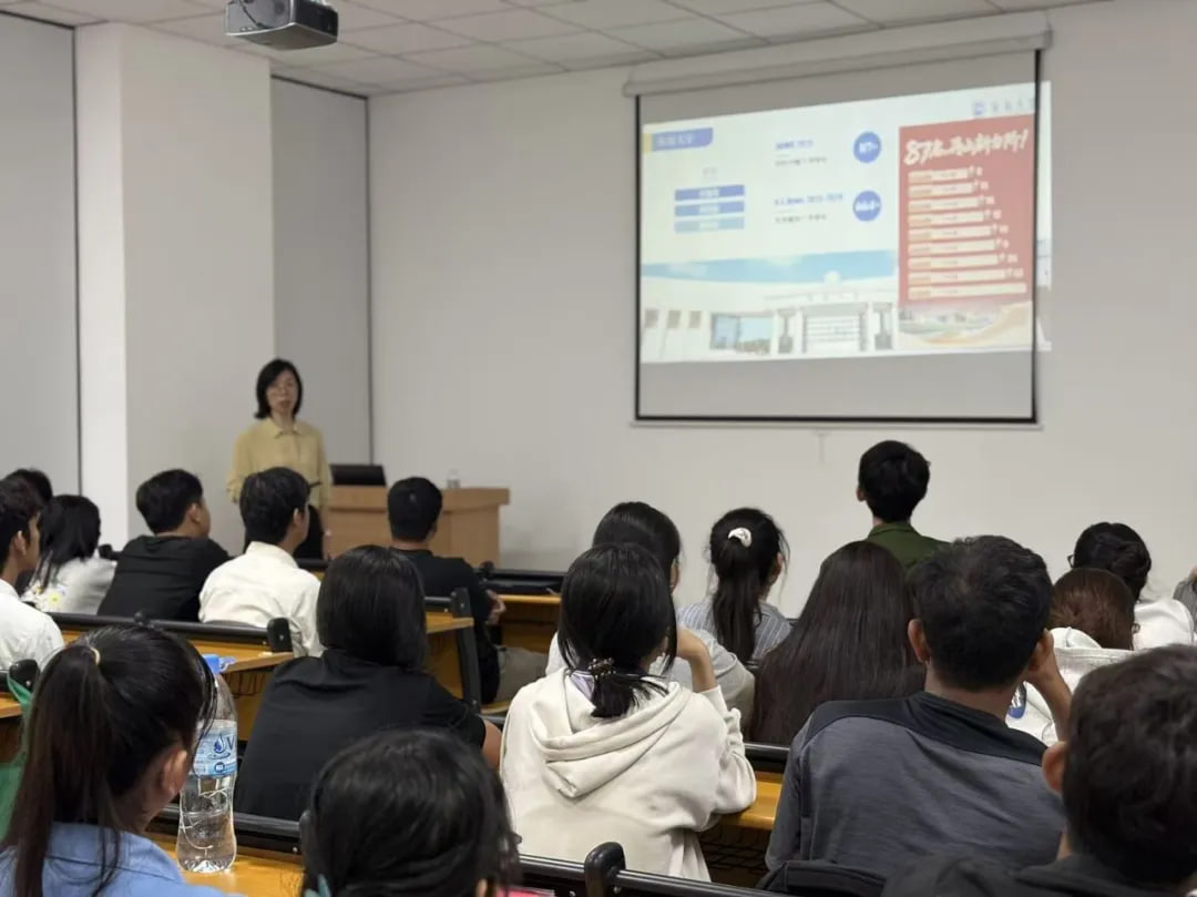 柬华应用科技大学成功举办留学中国奖学金专场宣讲会