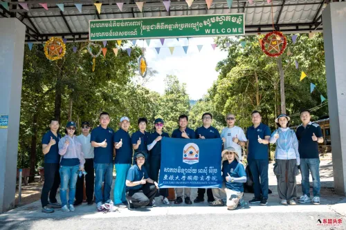 亚欧大学国际商学院校友企业参访走进 ALPINE WATER