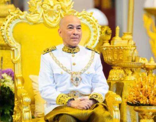 柬埔寨国王西哈莫尼呼吁全国团结 支持政府依法和平解决边界问题