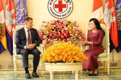 柬埔寨红十字会与红十字国际委员会承诺共同救援柬泰边境冲突难民