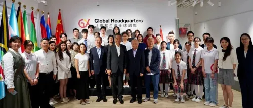 举办首场外交学习讲座 两位资深外交官应邀主讲