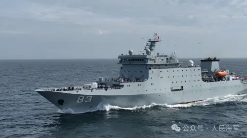 中国海军83舰编队抵达越南胡志明市进行友好访问