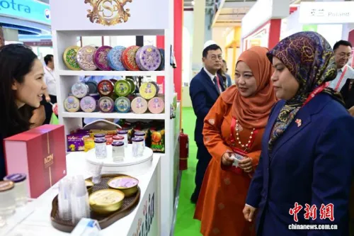 马来西亚特色好物亮相兰洽会 参展商期待打通双向产销通道