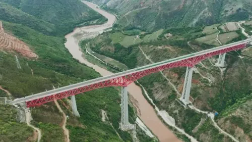 3个热点 看中老铁路跑出“速度”与“温度”