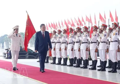 越共中央总书记、国家主席苏林：创新方法 主动保障新时代国家安全