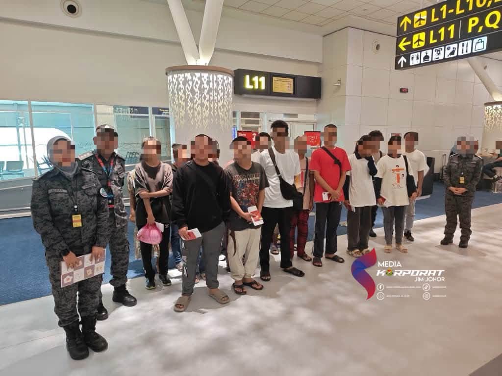 马来西亚柔佛州移民局遣返150名外籍人员 遣返者已全部列入黑名单