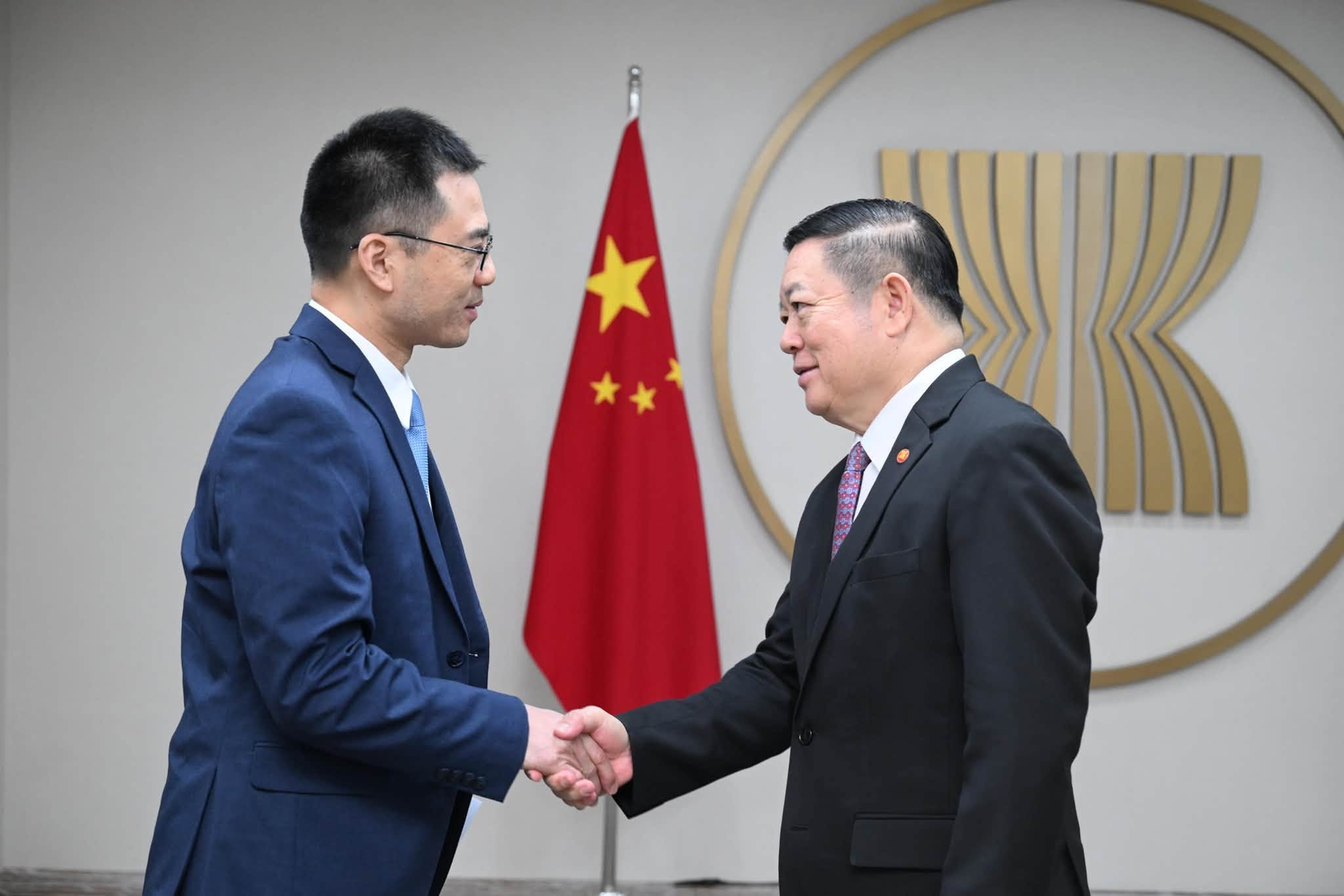 东盟秘书长高金洪会见中国驻东盟大使王擎 探讨深化双方多领域合作