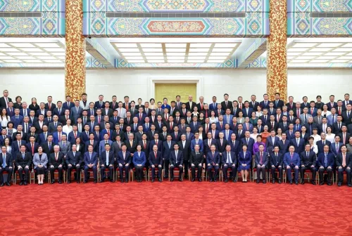 第十一届世界华侨华人社团联谊大会在北京举行 王沪宁会见全体代表