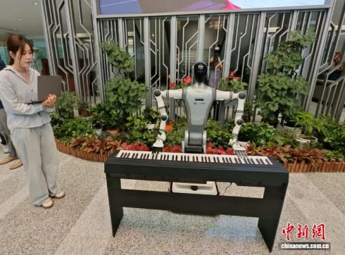 （活力中国调研行）机器人“灵巧手”助力“微特电机龙头”全球制造战略升级