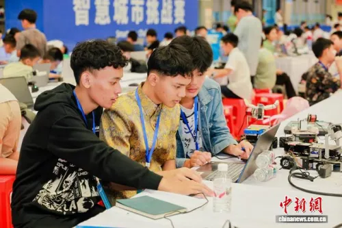 第23届广西青少年人工智能及机器人竞赛暨跨区域面向东盟国家邀请赛启幕