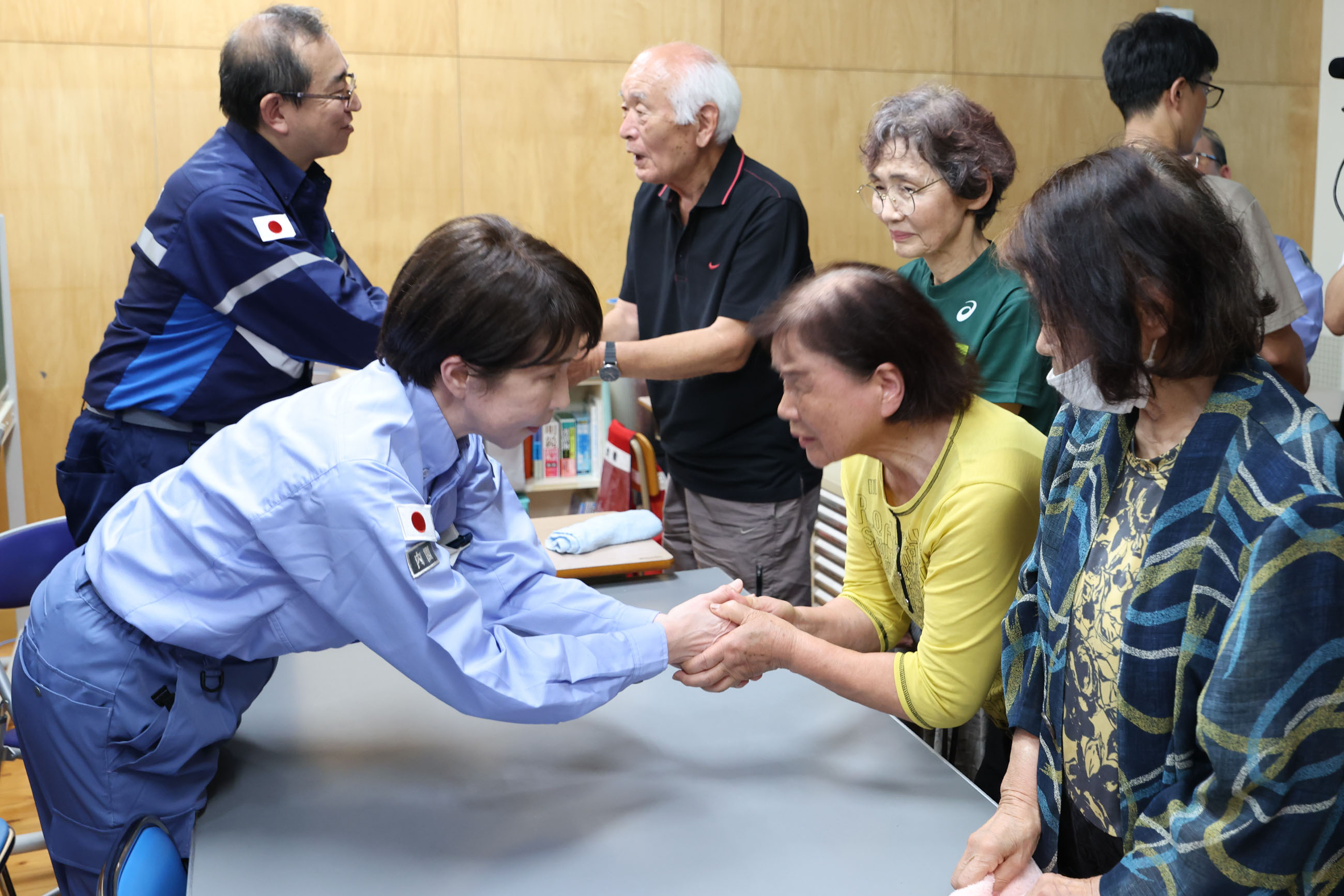 日本首相高市早苗视首次视察熊本县地震灾区