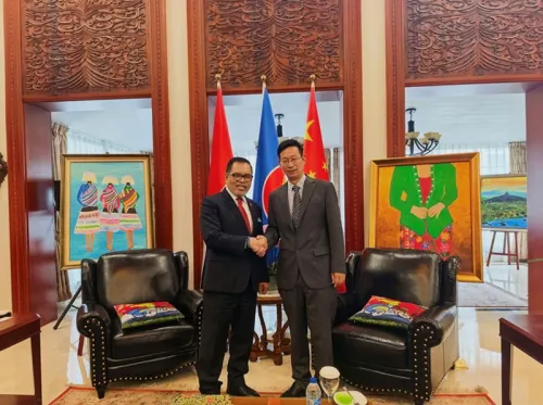 Secretary General of the ASEAN-China Centre Calls on Ambassador of Indonesia to China