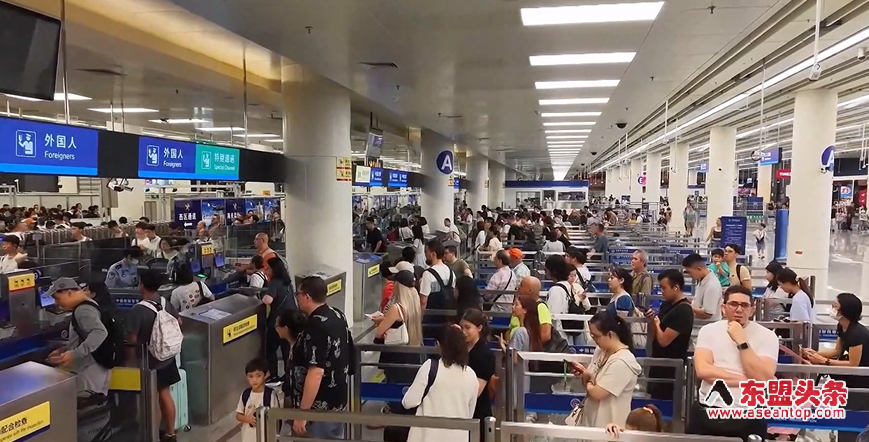 【视频】受益于中国免签政策扩容以及APEC会议效应，深圳口岸今年入出境外国人突破500万人次