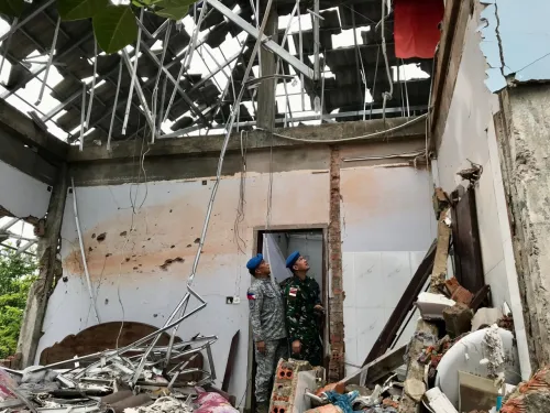 东盟观察员继续赴柬埔寨柏威夏省实地核查 走访遭袭柬埔寨平民村庄
