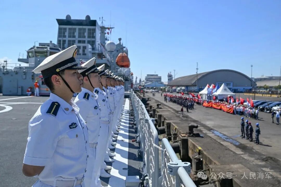 中国海军83舰编队结束对印度尼西亚友好访问