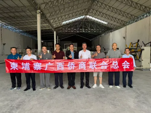 深入会员企业调研 赋能实业稳健发展——柬埔寨广西侨商联合总会黄琮富创会会长一行走访雄塑泰隆塑业有限公司