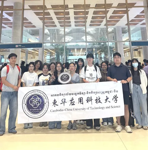 柬华应用科技大学启动2026年援柬志愿者教师专项培训