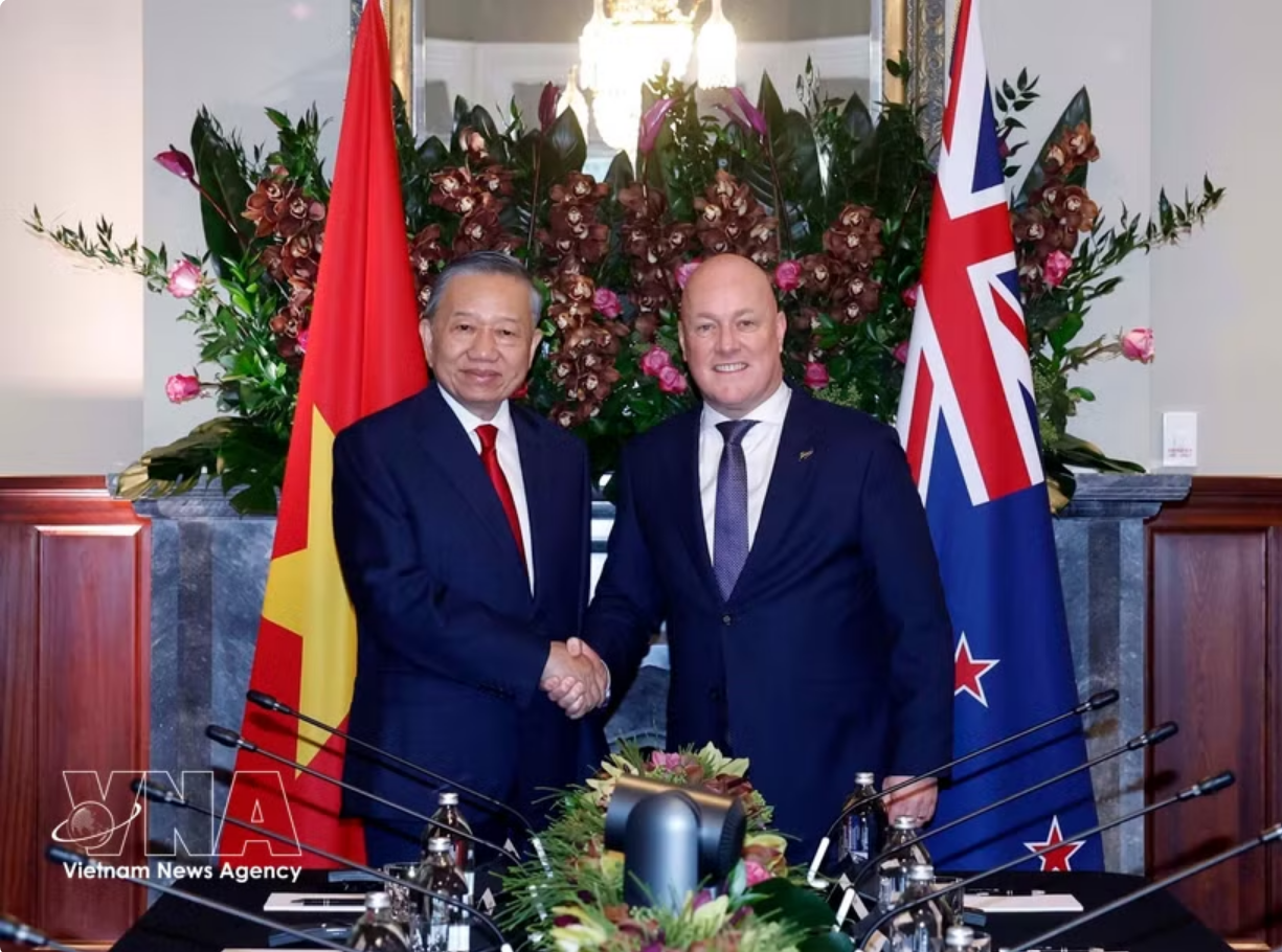 越南国家主席苏林与新西兰总理卢克森举行会谈
