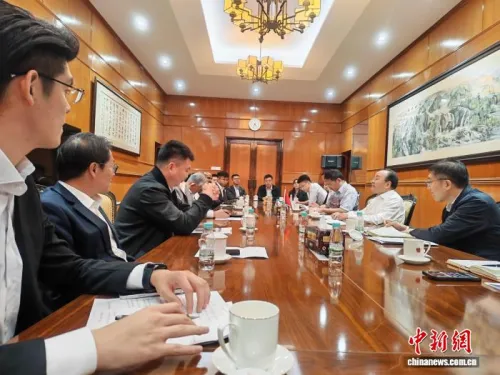 中马博士生对话中国驻马大使 深化双边青年人才务实合作