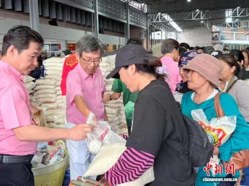 泰国明义善壇举办扶贫济困慈善活动