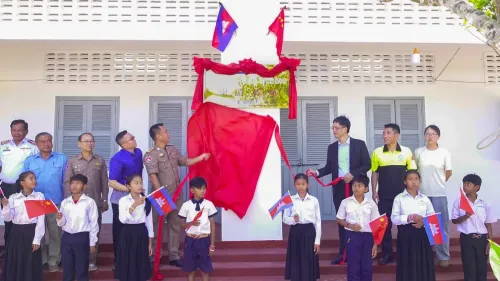 «បណ្ណាល័យឡានឆាង-មេគង្គ» ទី៤ ត្រូវបានដាក់ឱ្យប្រើប្រាស់ជាផ្លូវការនៅសាលាបឋមសិក្សាបន្ទាយសំរ៉ែ ខេត្តសៀមរាប
