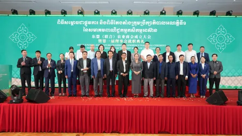 柬埔寨华商总会副会长欧兆东出席东盟(联合)农业商会成立大会共促区域农业合作新发展