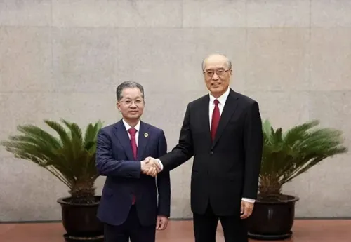 中国最高人民法院院长张军会见越南最高人民法院院长阮文广