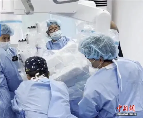 菲律宾完成首例远程手术 两名医生在上海远程操控机器人