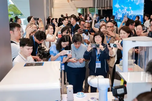 These "World Records" in the Greater Bay Area amaze Asia-Pacific media delegation