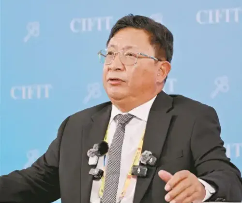 老挝国家工商会执行副主席塔农欣·坎拉亚：我本人拥有两台中国产新能源车