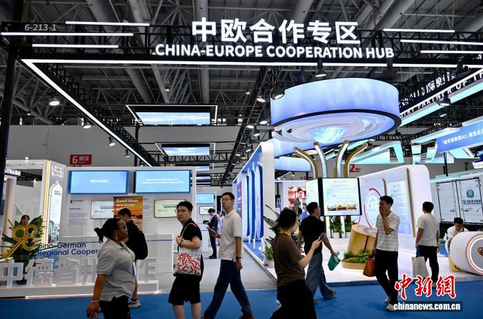 第二十六届投洽会:国外展馆吸引参观者