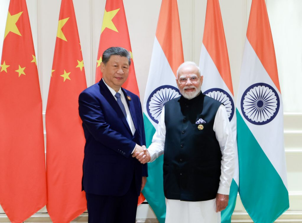 中国国家主席习近平会见印度总理莫迪 就中印要做伙伴达成重要共识