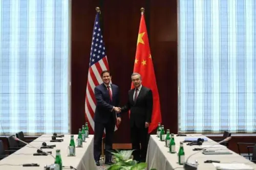 中国外交部长王毅同美国国务卿鲁比奥通电话 着重就两国高层交往进行深入讨论