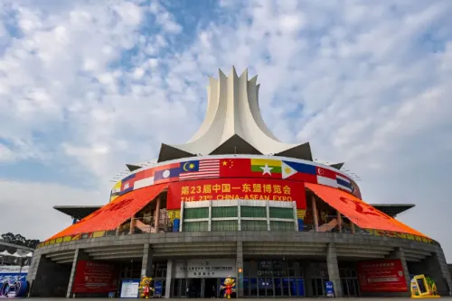 在东博会感受中国－东盟经贸互动澎湃暖流