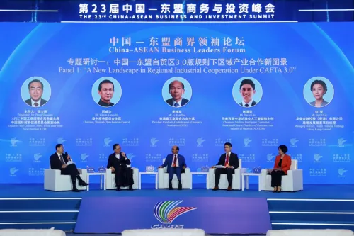 柬埔寨工商联合总会主席李坤泰出席中国—东盟商界领袖论坛