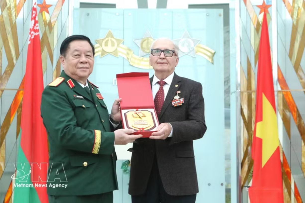白俄罗斯援越老兵盛赞越南跨越式发展 冀两国传统情谊长存
