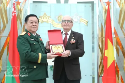 白俄罗斯援越老兵盛赞越南跨越式发展 冀两国传统情谊长存