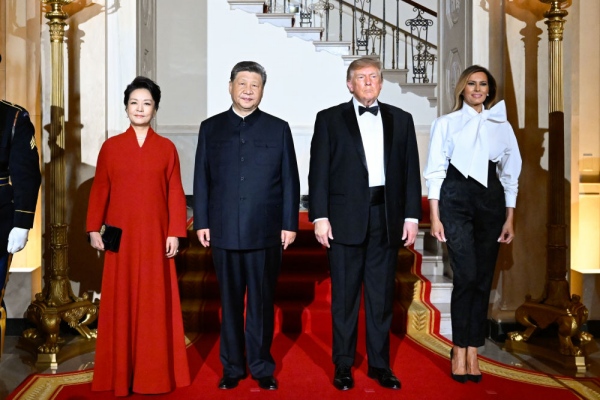 美国总统特朗普和夫人为中国国家主席习近平和夫人在白宫举行欢迎国宴