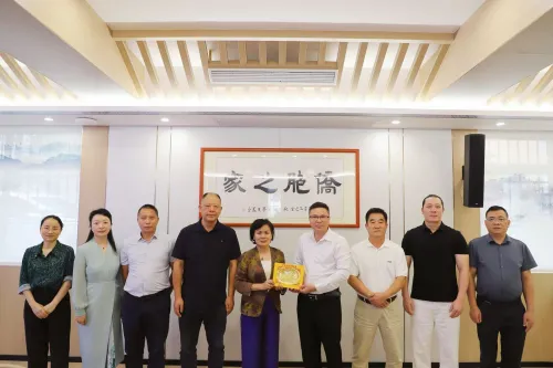以侨为桥聚合力 共促桂柬经贸新发展｜柬埔寨广西侨商联合总会带领企业拜访广西壮族自治区归国华侨联合会