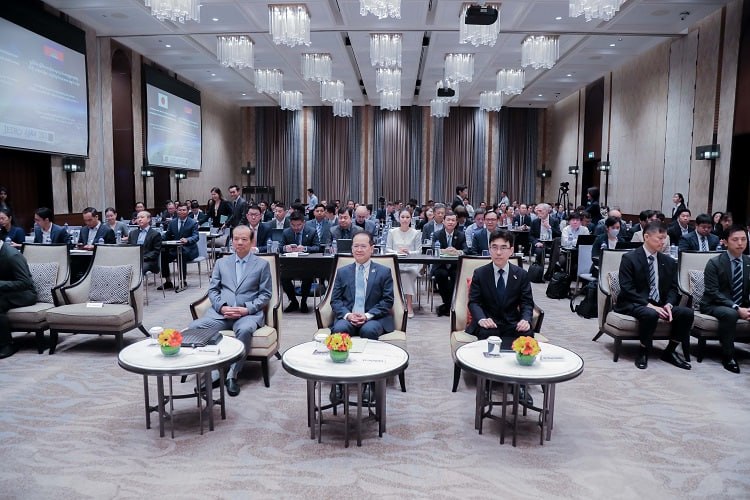 ​柬埔寨与日本加强清洁绿色投资合作 携手应对气候变化