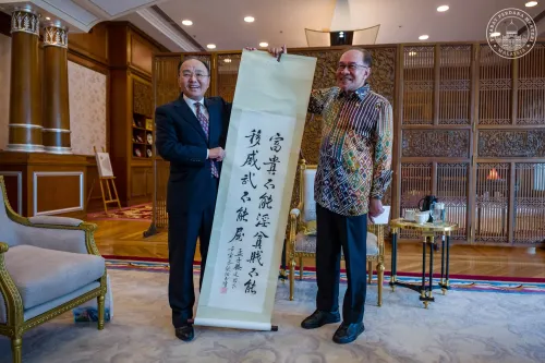 马来西亚总理​安瓦尔会见中国驻马大使欧阳玉靖 感谢卓越贡献并重申深化马中合作