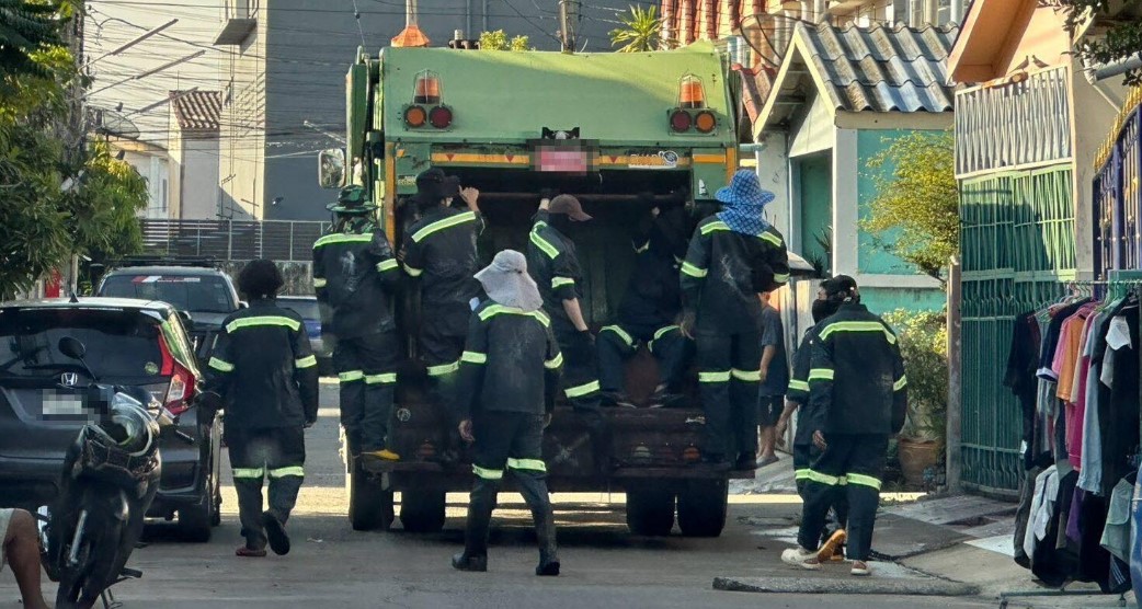 垃圾车作掩护！泰国警方伪装清运工突袭抓获曼谷毒枭“黑达”