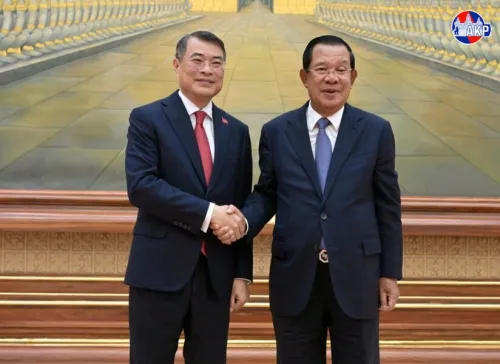 柬埔寨参议院主席洪森会见越南总理黎明兴 聚力推动柬越贸易投资提质增量
