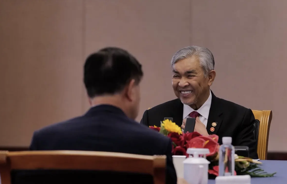 中方重申支持马来西亚加入金砖国家 盼深化“东盟—中国—海合会”三方合作