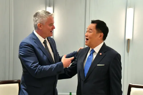 泰总理阿努廷会见OECD秘书长 重申泰国加入组织决心