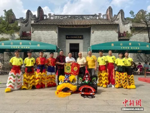 中马狮头互赠仪式在佛山举行 以“狮”为媒助力舞狮联合申遗