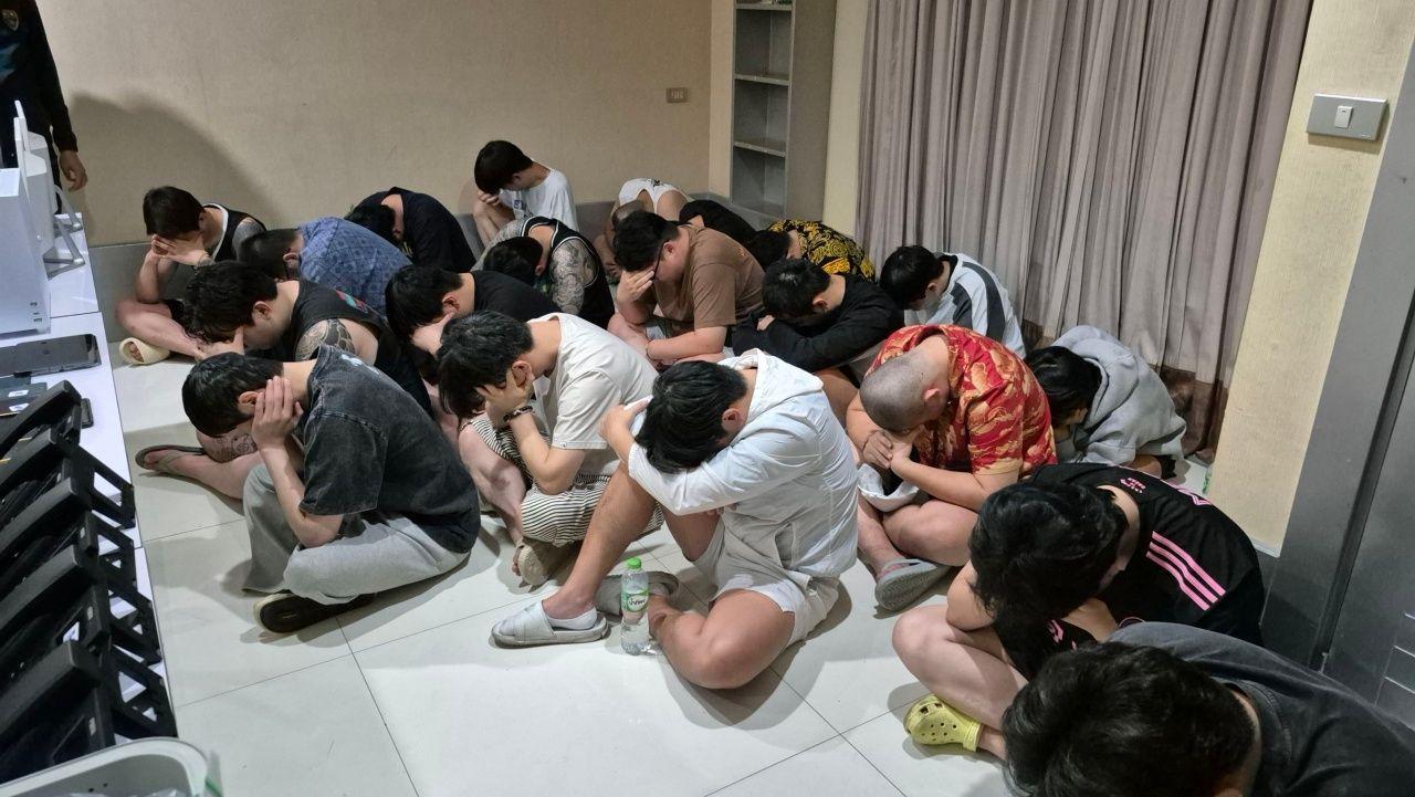 泰国与韩国警方联合捣毁曼谷3处跨国电诈窝点 8名韩国籍和2名中国籍嫌疑人被捕